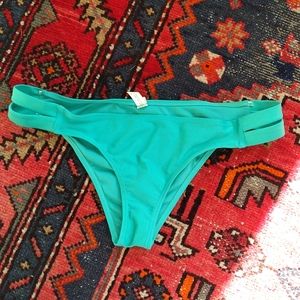 Aero Swim Bottom